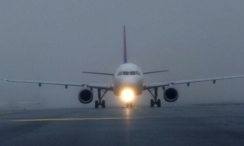 UK orders review into air traffic control chaos