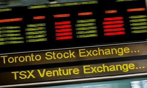 TSX reverses course on tech, energy boost; Bank of Montreal drops