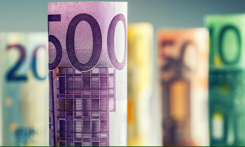 Euro jumps on inflation while dollar braces for jobs Euro jumps on inflation while dollar braces for jobs