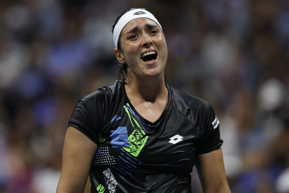 Jabeur holds off Bouzkova to reach US Open fourth round