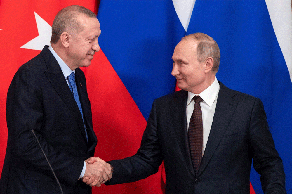 Erdogan takes grain diplomacy to Putin in Sochi