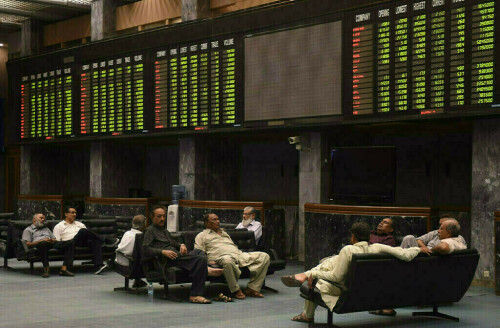 KSE-100 loses 215 points in lackluster trading