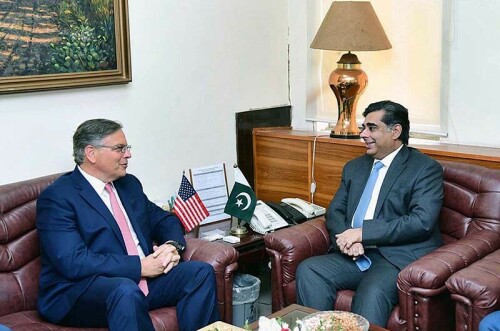 Pakistan, US discuss strengthening economic, trade ties