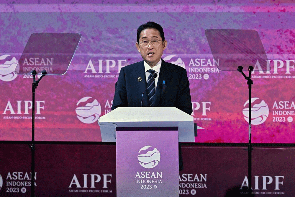 Japan PM to include five women in cabinet