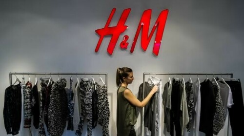 H&M to sell second-hand clothes at London store