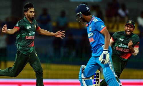 Bangladeshi bowler under fire over misogynist remarks