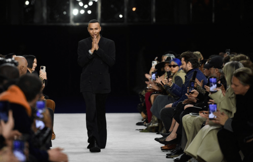 Paris Fashion Week starts after Balmain robbery