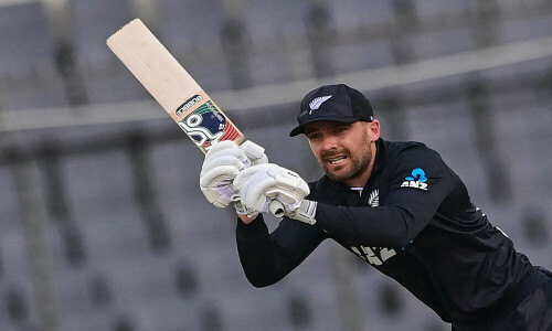 Blundell 50 guides New Zealand to 254 against Bangladesh