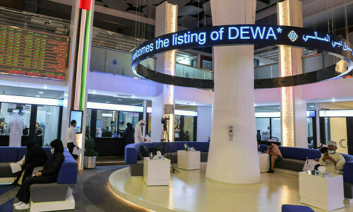 Most Gulf shares drop in early trade, Saudi gains