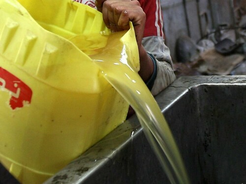 India&rsquo;s edible oil imports likely to fall 6% in 2023-24