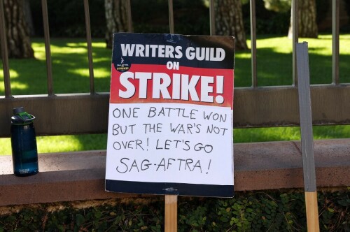 Hollywood writers&rsquo; guild leaders call off months-long strike