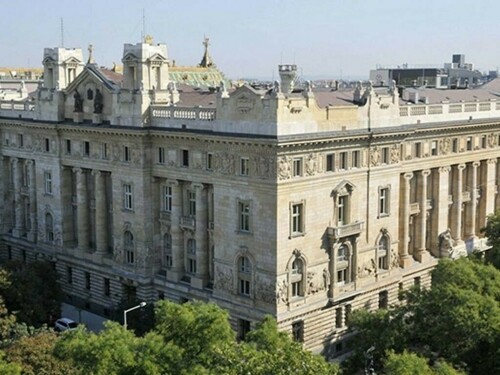 Hungary central bank sees 2023 budget gap at 5.2% of GDP, overshooting target Hungary central bank sees 2023 budget gap at 5.2% of GDP, overshooting target