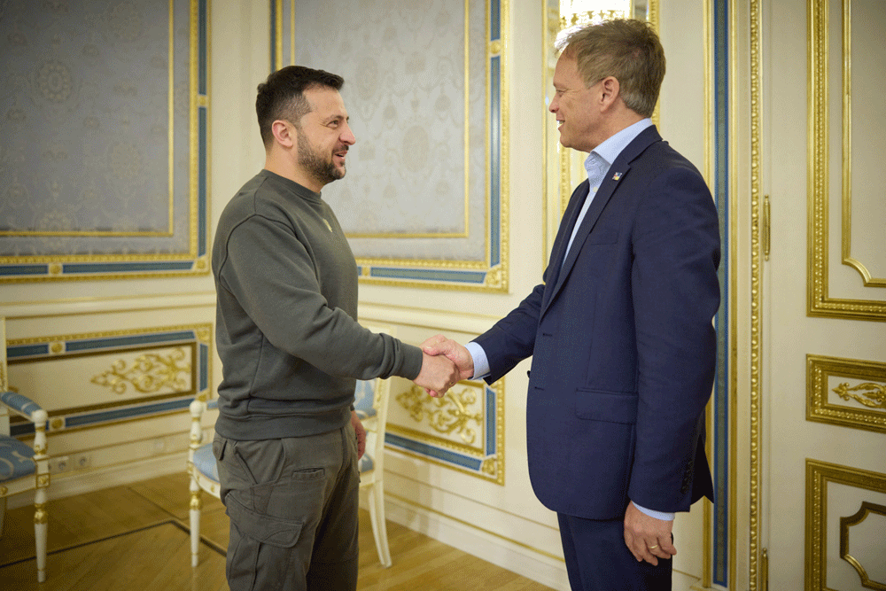 Britain&rsquo;s Shapps meets Zelenskiy on first visit to Kyiv as defence minister