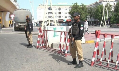 Security on high alert in Karachi after Mastung blast: police