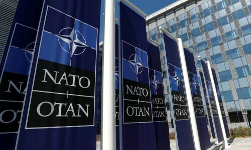 NATO boosts Kosovo presence with 200 UK troops
