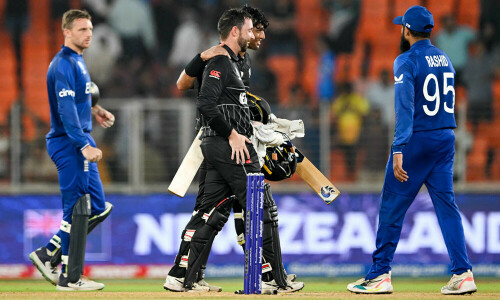 Conway, Ravindra help New Zealand crush England in World Cup opener