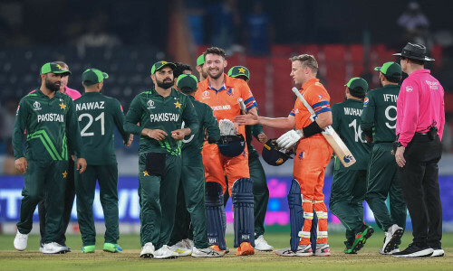 Pakistan beat Netherlands by 81 runs in World Cup