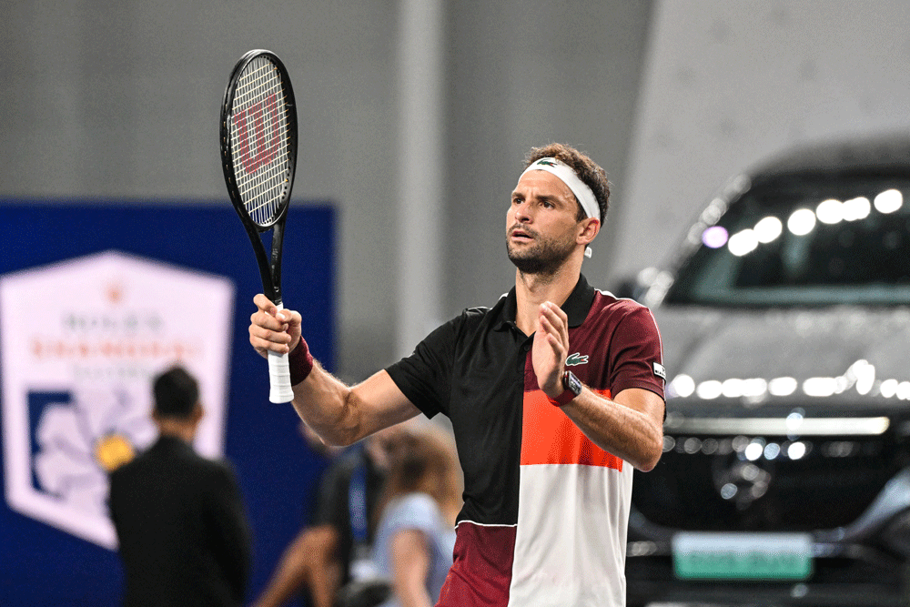 Dimitrov through to Shanghai Masters last 16