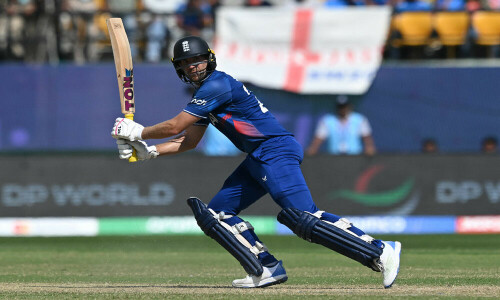 Topley, Malan star as England hammer Bangladesh at Cricket World Cup