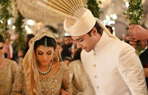 Junaid Safdar confirms divorce from wife Ayesha Saifur Rehman