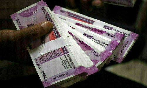 India bond yields start week higher as oil price spike hurts