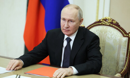 Putin urges &lsquo;unhindered access&rsquo; for humanitarian aid into Gaza