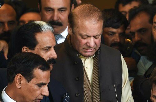 IHC extends Nawaz Sharif’s protective bail in Avenfield, Al-Azizia references till Oct 26 IHC extends Nawaz Sharif’s protective bail in Avenfield, Al-Azizia references till Oct 26