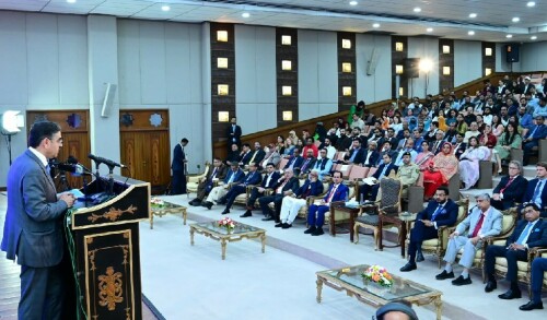 PM Kakar vows to resist vaccine skeptics to achieve dream of polio-free Pakistan