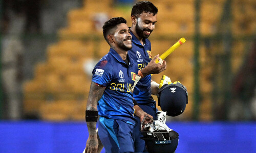 Sri Lanka heap more World Cup misery on England with big win