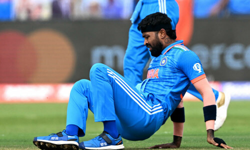 India without injured Pandya for World Cup clash with wounded England