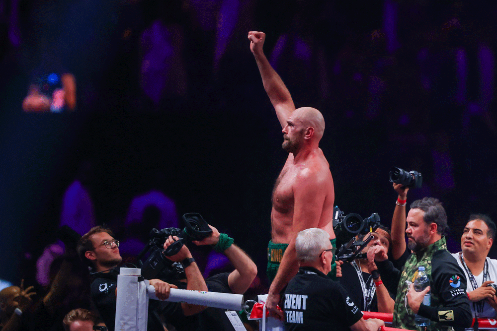 Tyson Fury wins split decision against MMA fighter Ngannou