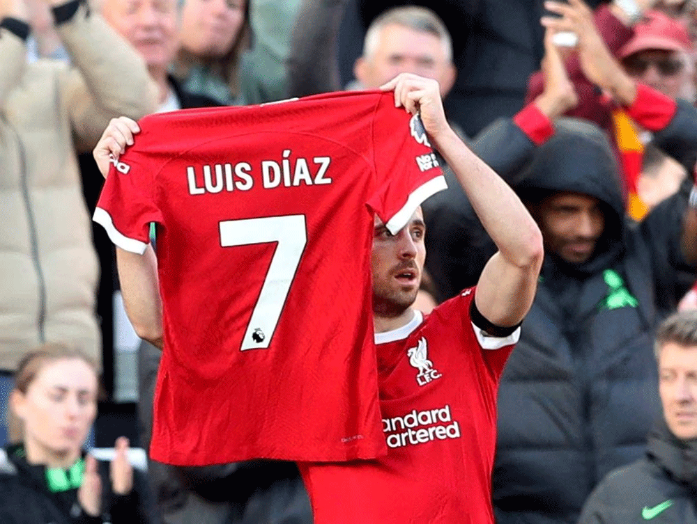 Liverpool fought for Diaz, Klopp says, after Colombian&rsquo;s father kidnapped