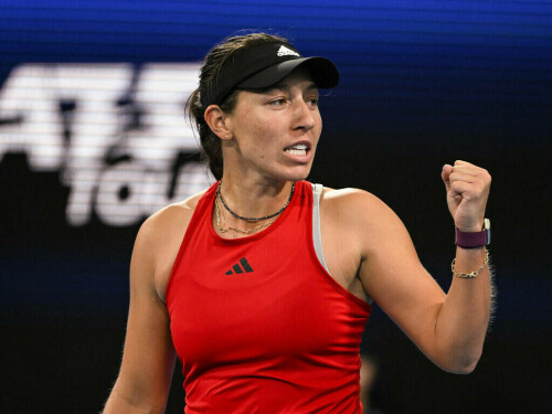 Pegula powers into WTA Finals last four
