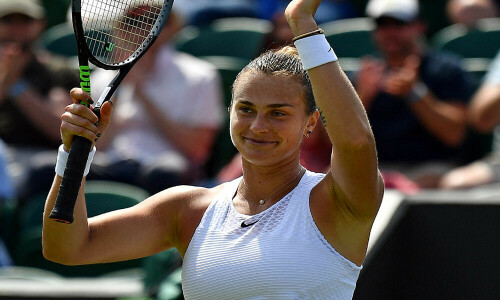 Sabalenka downs Rybakina to reach WTA Finals semis