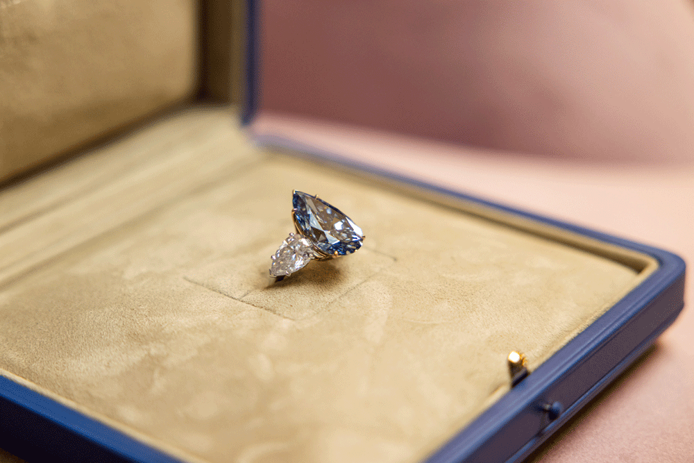 Bleu Royal diamond set to dazzle in Geneva jewels sale