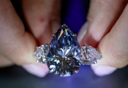 Vivid blue diamond sells for nearly $44mn at Christie&rsquo;s auction