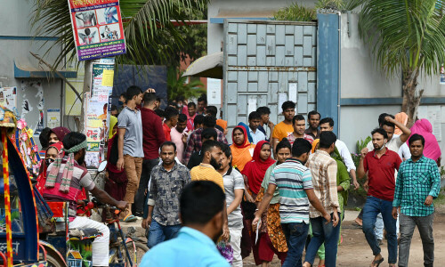 US urges Bangladesh to revisit wage decision after deadly protests