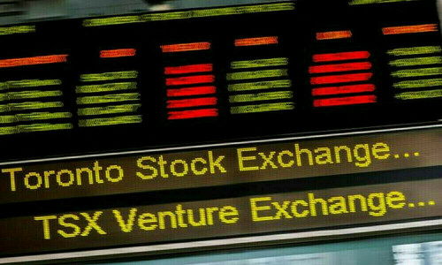 TSX subdued as drop in energy shares offset upbeat earnings gains
