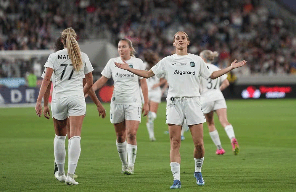 Gotham defeat Reign for first NWSL title, Rapinoe exits early