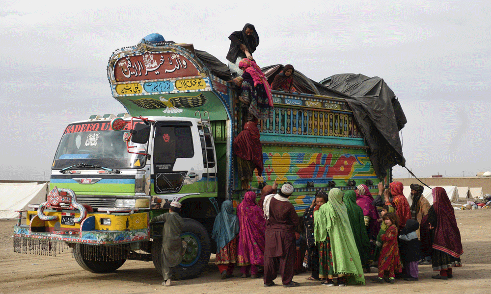 Pakistan opens new border crossings to expedite Afghans&rsquo; repatriation