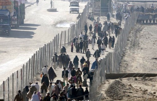 Taliban minister raises issue of refugee assets during Pakistan visit