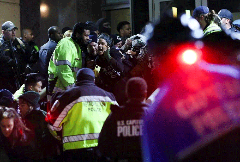 US Capitol police clash with protesters demanding Gaza ceasefire