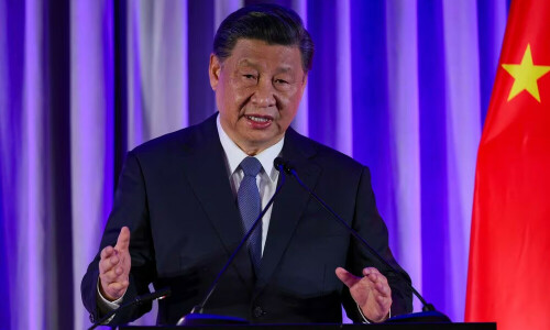 Dining with US firms at APEC, Xi says China is ready to be a partner
