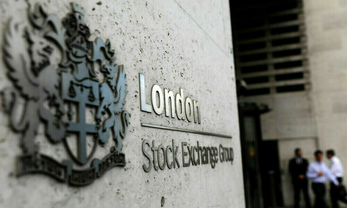 FTSE indexes look to end week on positive note