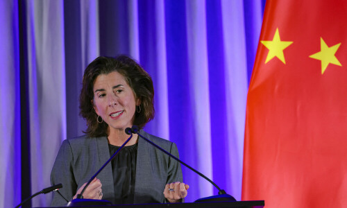 US, China commerce ministers pledge to further talks in 2024