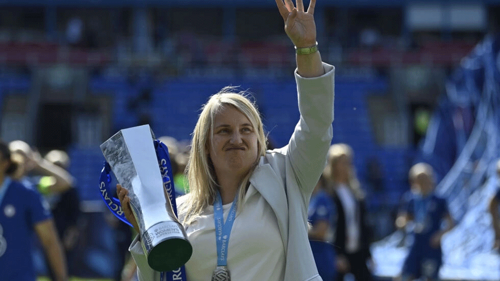 Departing coach Hayes fully focused on Chelsea