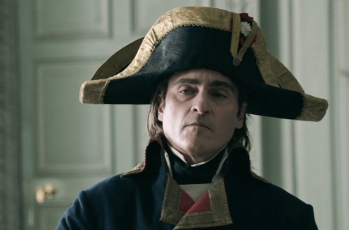 Napoleon hat fetches record $2.1mn at Paris auction