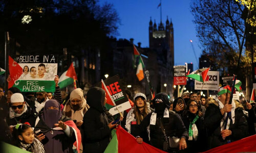 Tens of thousands join pro-Palestinian march in central London