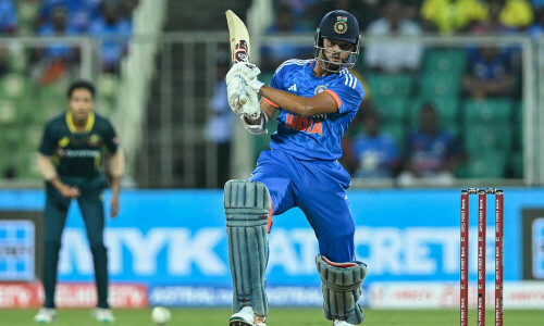 Jaiswal, Kishan help India thrash Australia to go 2-0 up