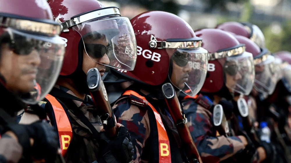 Bangladesh arrest thousands in &lsquo;violent&rsquo; crackdown: HRW